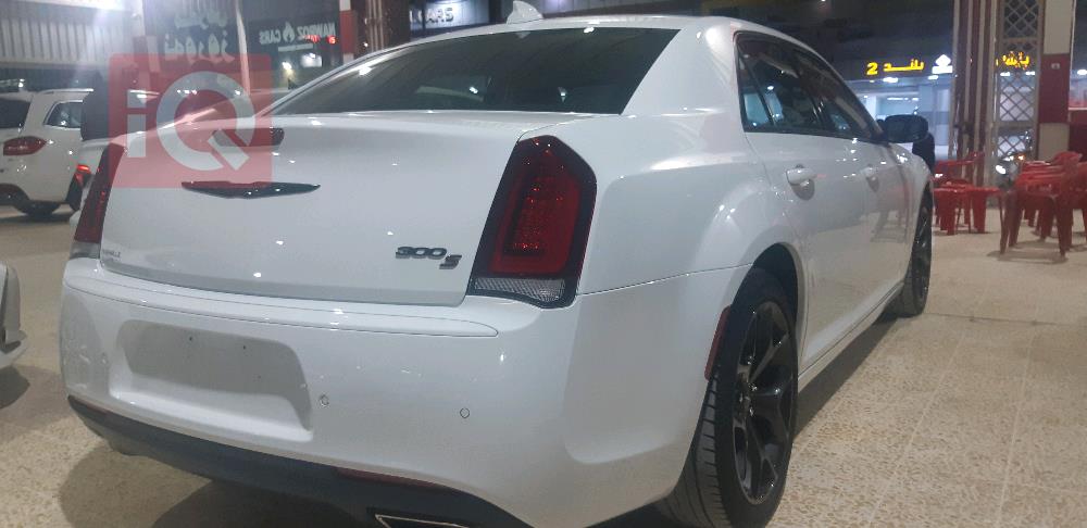 كرايسلر 300